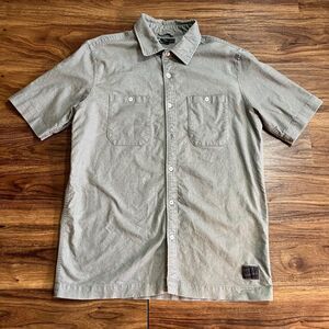 Nike SB Button Up Tanglin Shirt Short Sleeve Skate Gray Mens M MISSING BUTTON